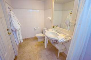 Отель Luxury Art Nouveau Hotel Villa Ammende Пярну Двухместный номер Делюкс с 1 кроватью или 2 отдельными кроватями-19